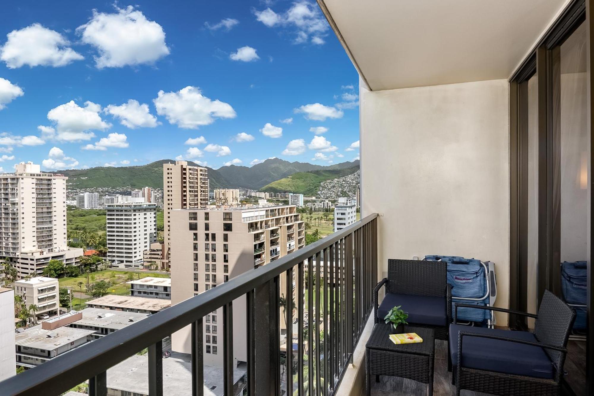 Aloha Vibes With Ocean Views, Near Beach & Parking! Honolulu Esterno foto